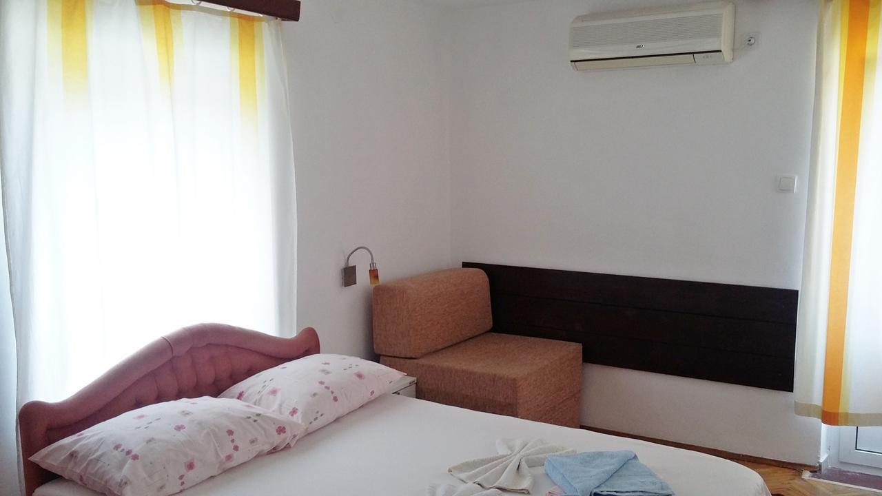 Slavica Rafailovici Gostinjska kuća 3*